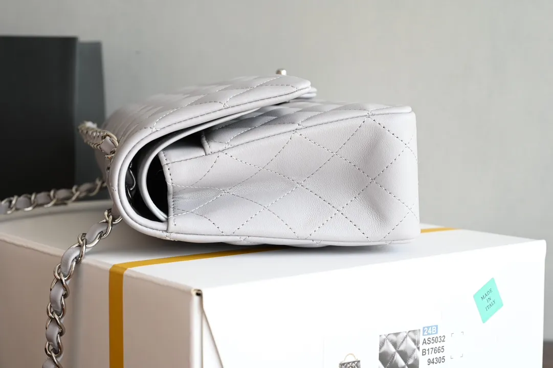 CHANEL Grey Quilted Caviar Leather Jumbo Classic Double Flap Bag - Image 2