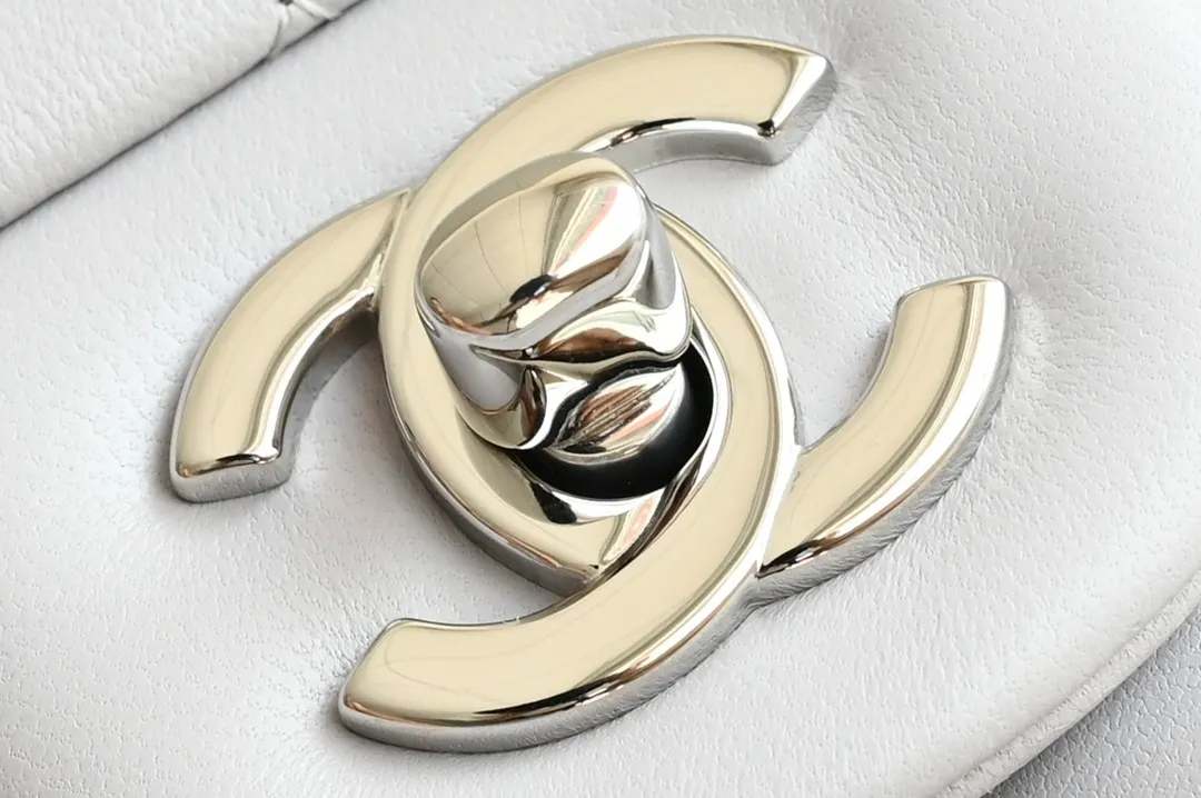 CHANEL Grey Quilted Caviar Leather Jumbo Classic Double Flap Bag - Image 3