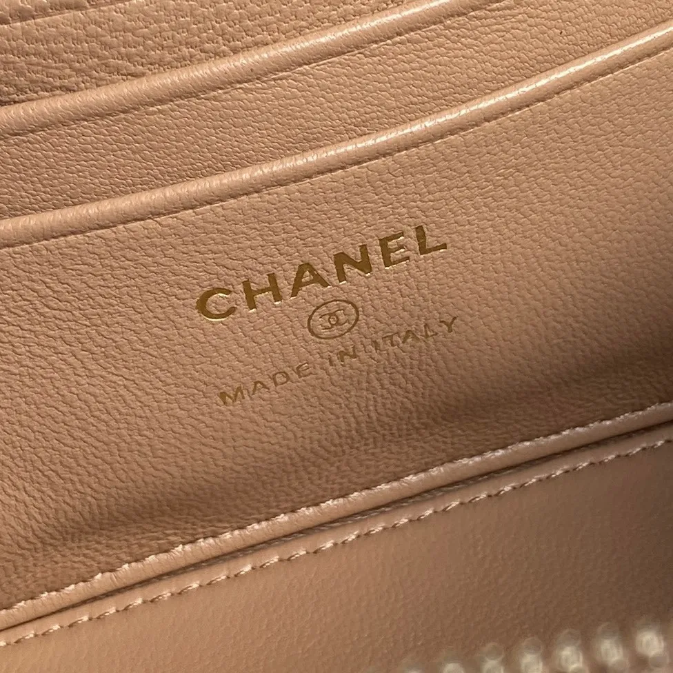 CHANEL Lambskin Quilted Metal Small Top Handle Vanity Case With Chain Beige - Image 2
