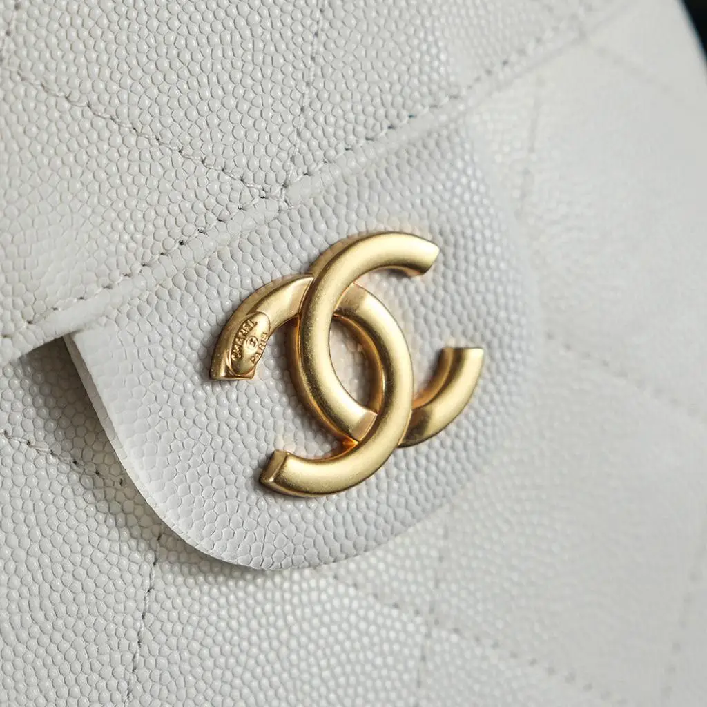 Chanel 25 Medium Handbag, Grained Calfskin - Image 4