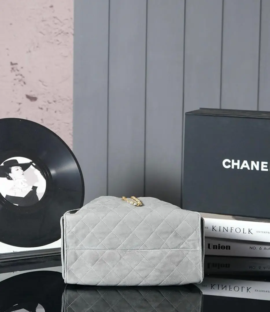 Chanel 25C show drawstring bucket hobo trumpet - Image 6