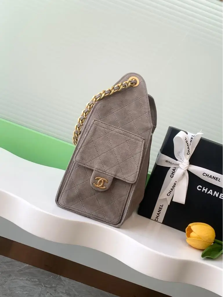 Chanel Affinity Bucket Bag - Image 6