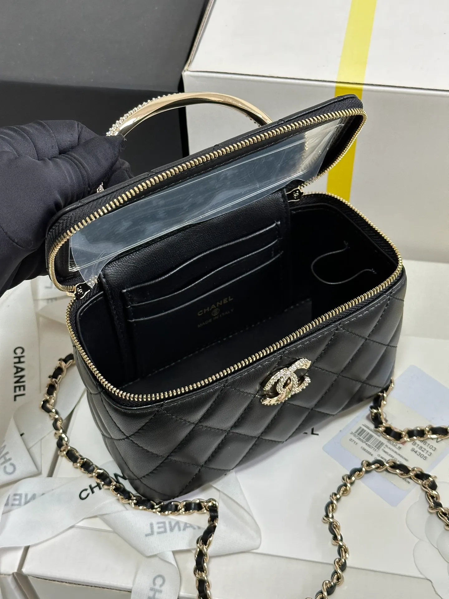 Chanel Classic Black Lambskin Top handle Vanity Bag - Image 8