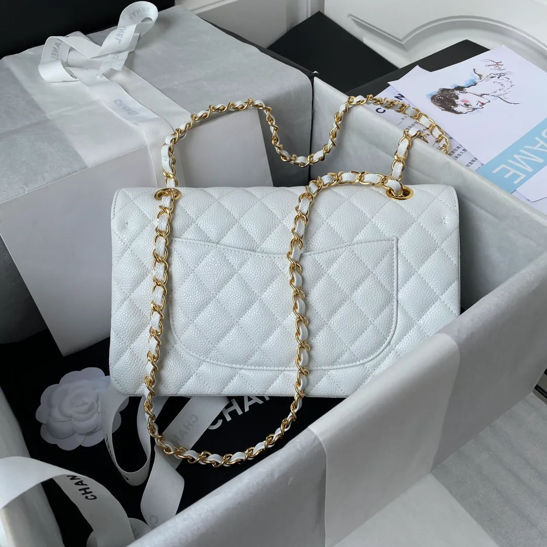 Chanel Classic Medium Flapbag Golden Hardware White - Image 4