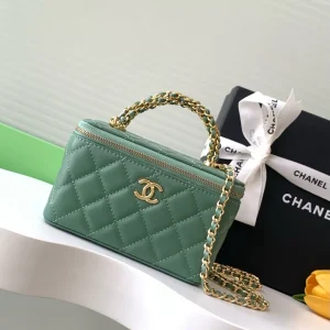 Chanel Pearl Crush Vanity With Chain Green Lambskin Aged Gold Hardware
