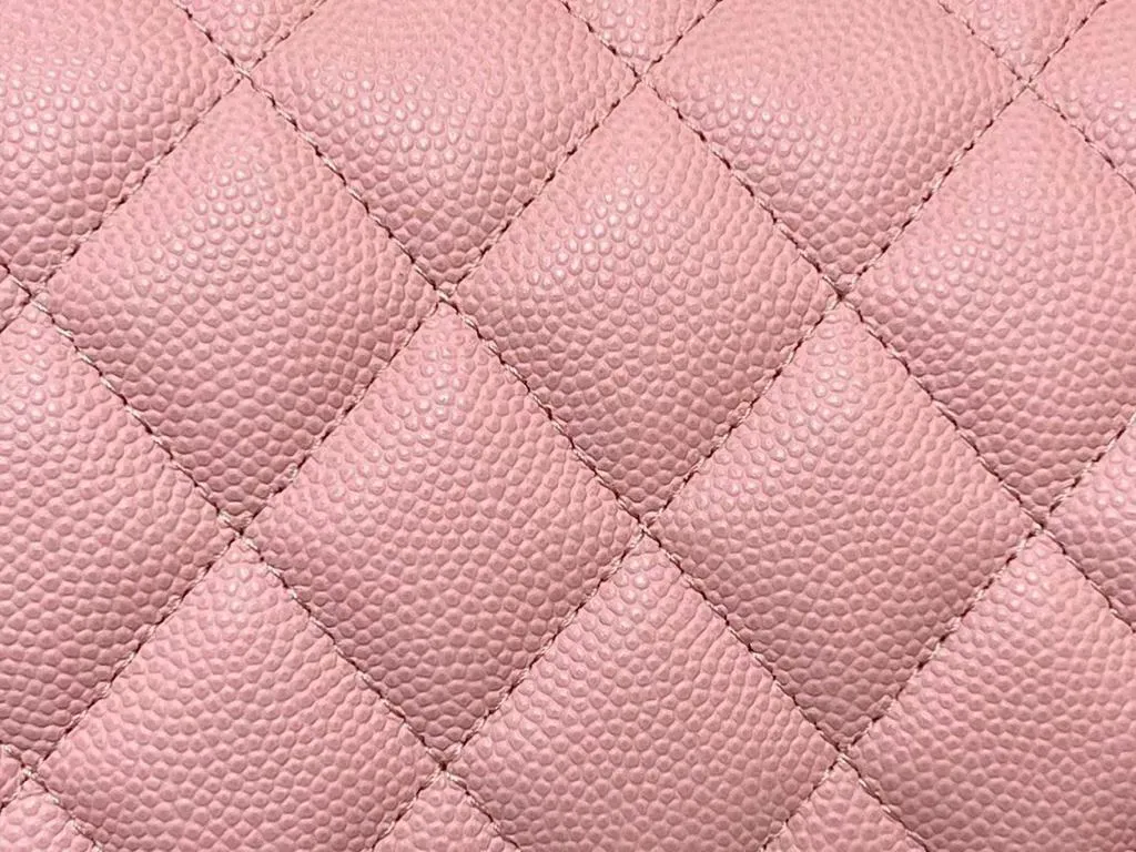 Chanel Vintage Sakura Pink Quilted Caviar Medium Classic - Image 3