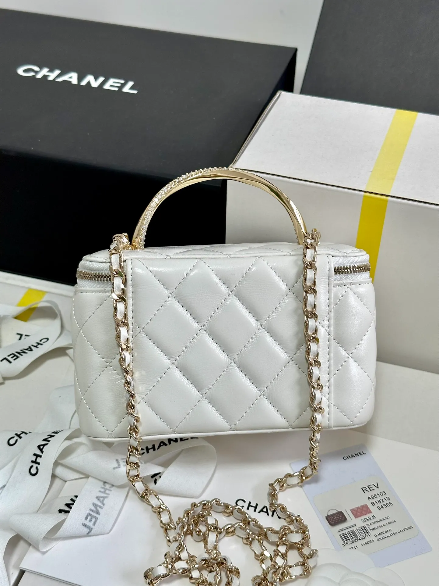 Chanel White Controller Makeup bag - Image 8