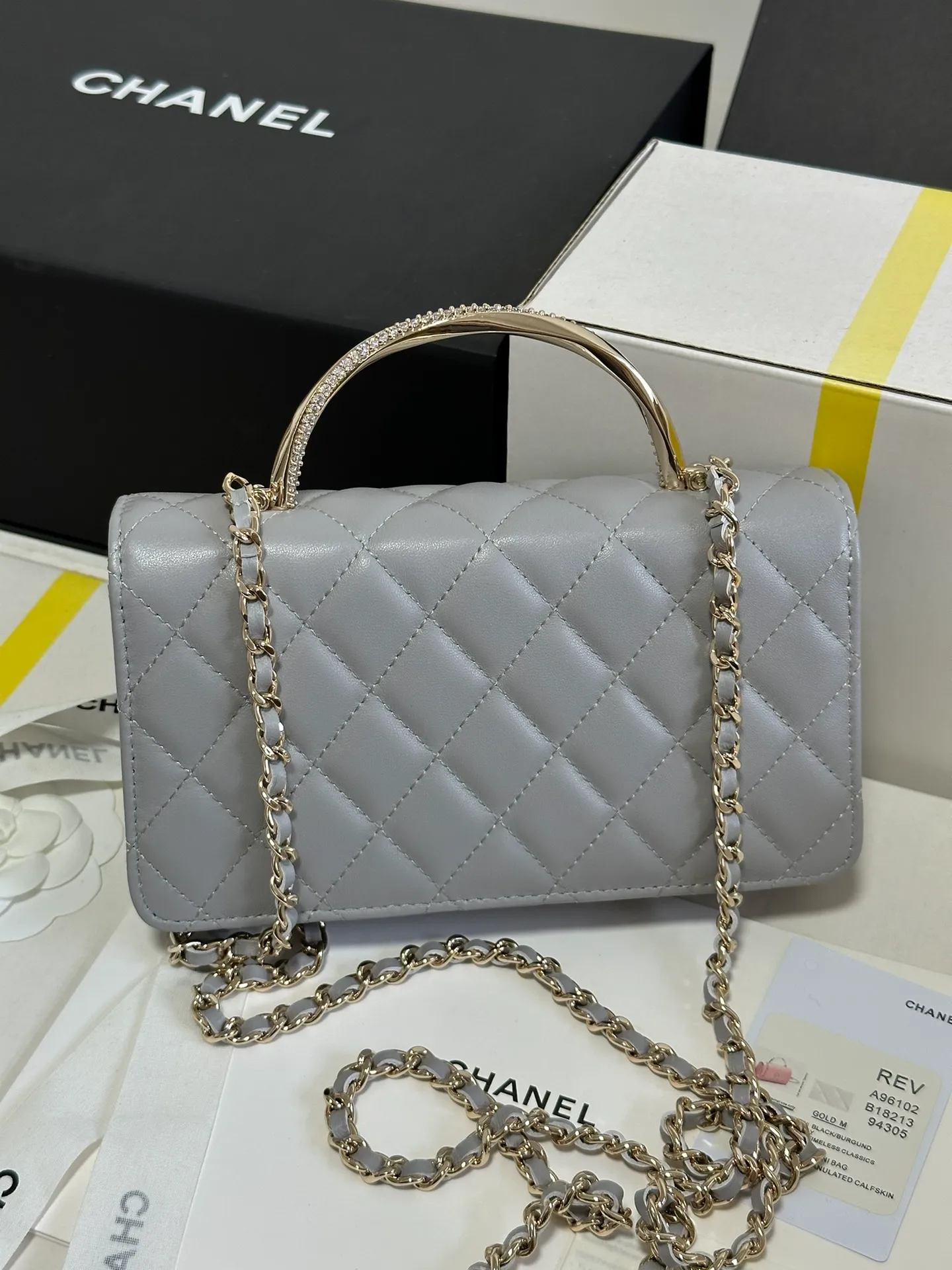 Flap Phone Holder with Chain - Image 11