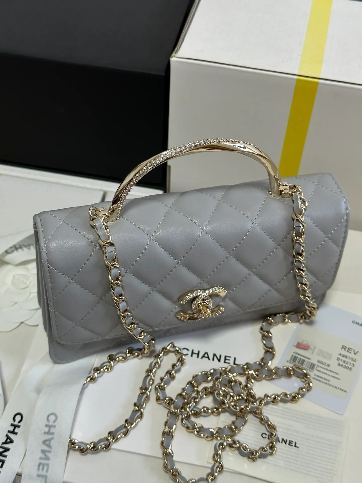 Flap Phone Holder with Chain - Image 6