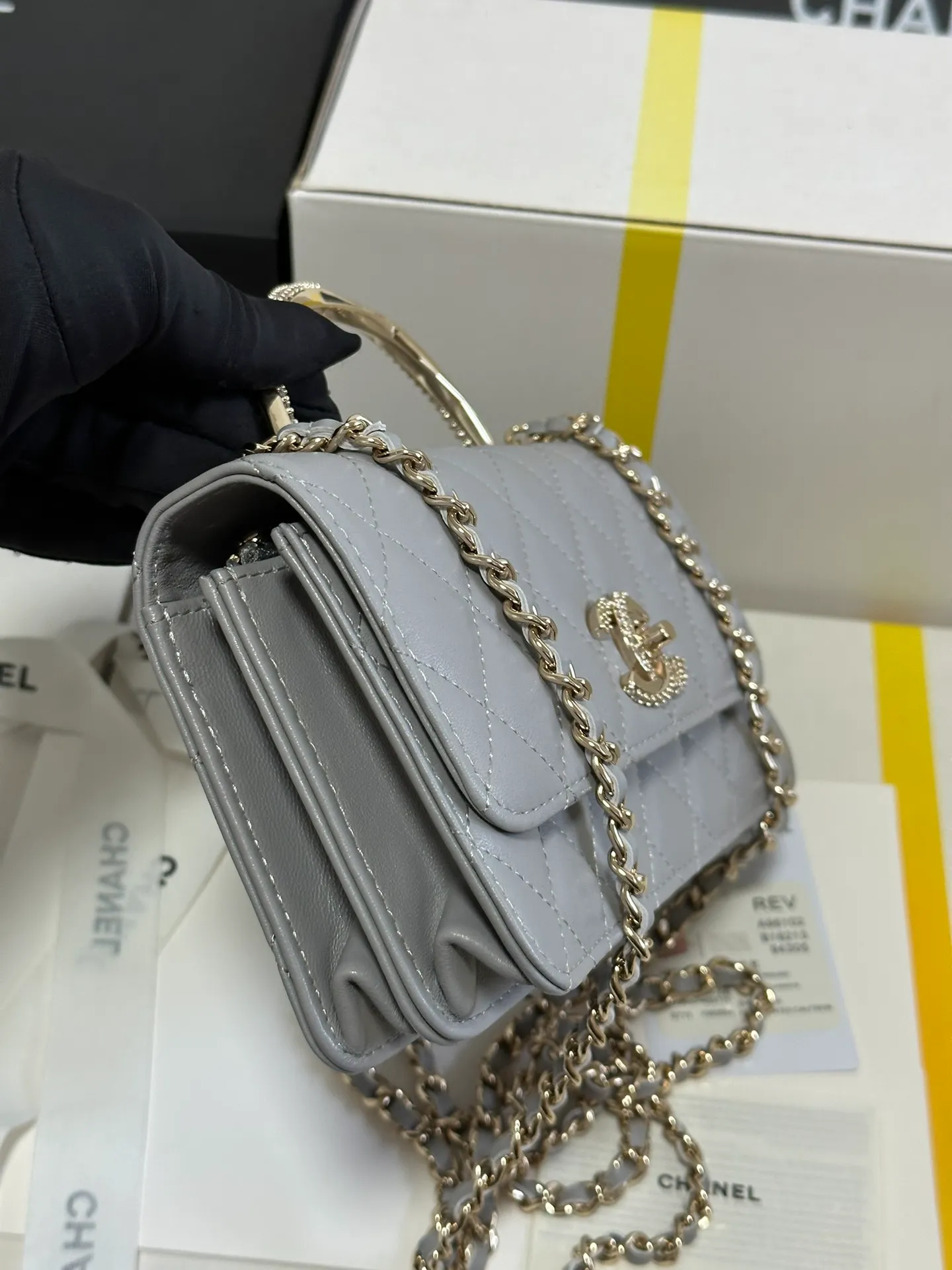 Flap Phone Holder with Chain - Image 8