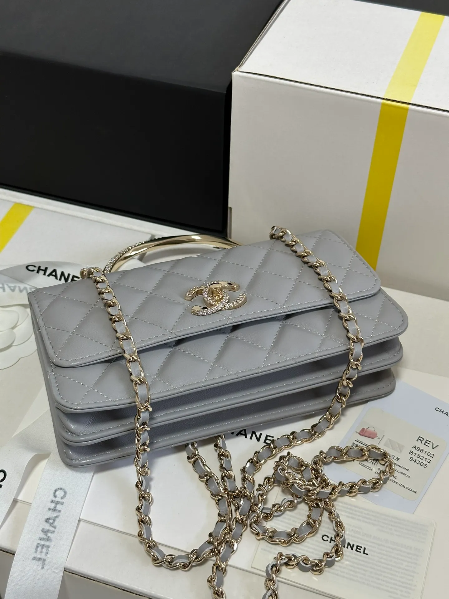 Flap Phone Holder with Chain - Image 10