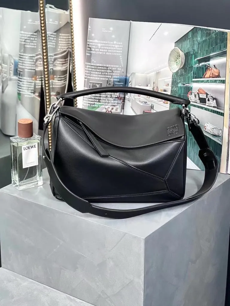 Hvip Bags & Accessories Loewe Puzzle bag in Classic Calfskin black
