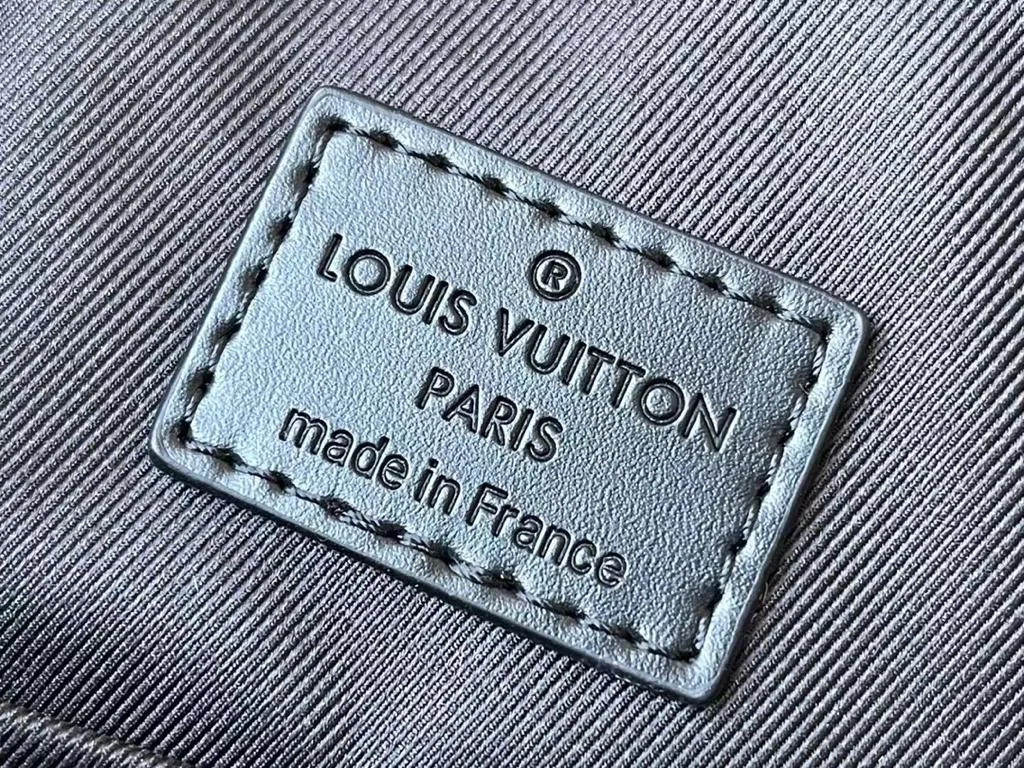 Louis Vuitton Takeoff Aerogram Briefcase Black - Image 9