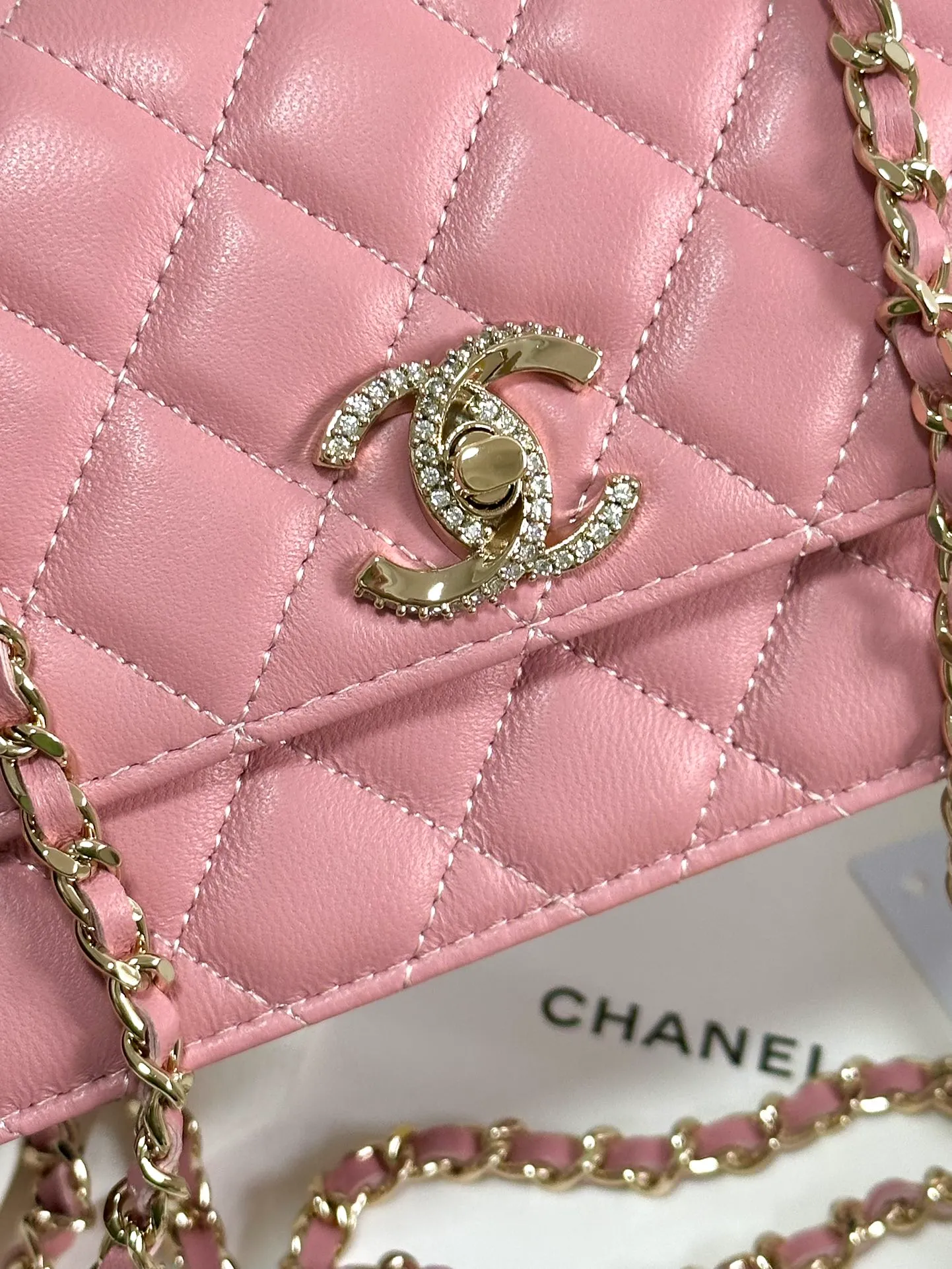 Mini Flap bag, Shiny Lambskin & Gold-tone metal, pink - Image 3