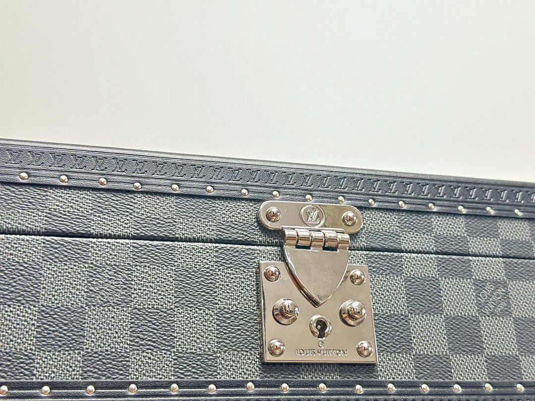 Alzer 75 Damier Graphite Canvas - Image 10