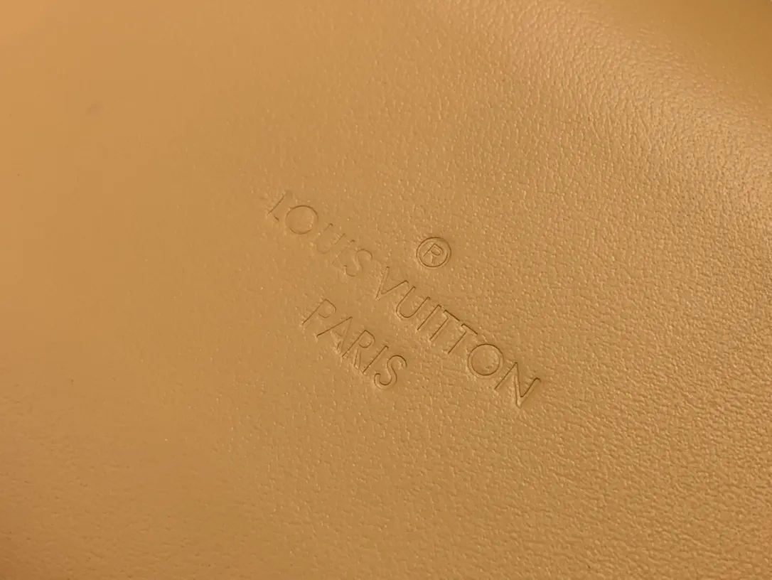 Bone Wearable Wallet Monogram Canvas Bags - Image 9