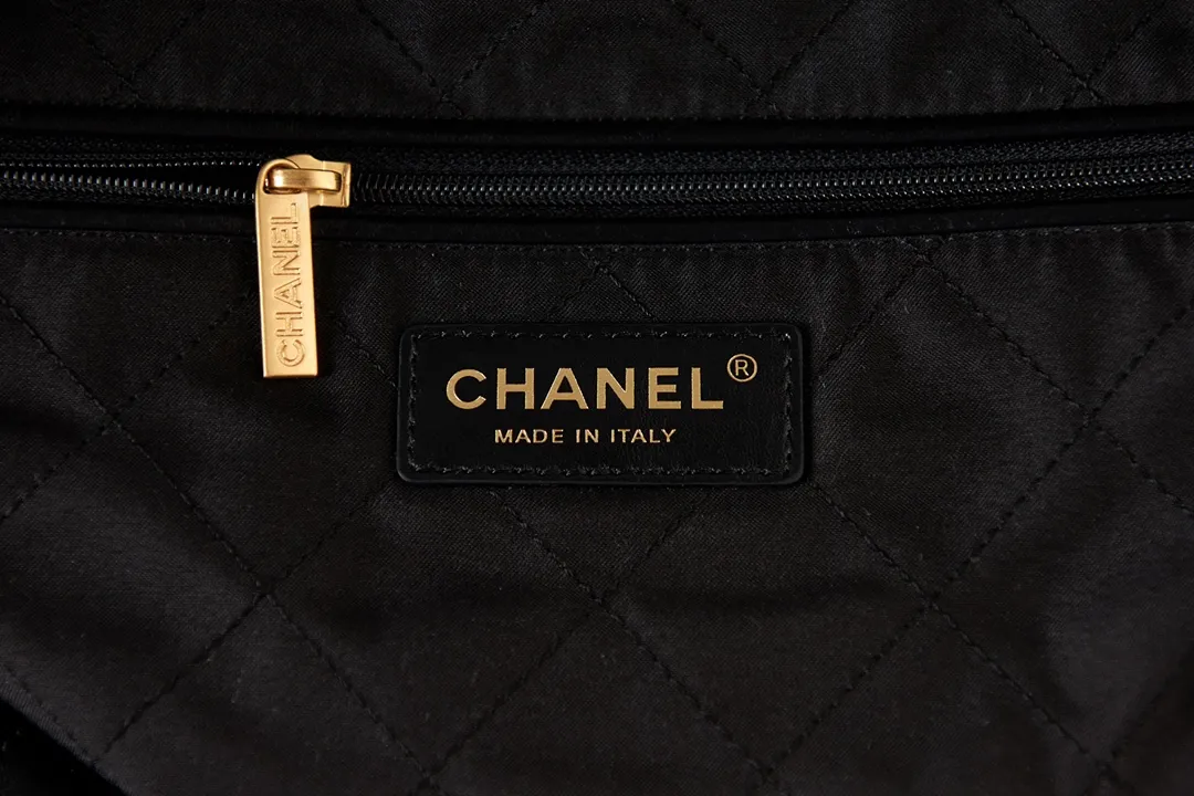 CHANEL 22Bag Small Handbag Shoulder Bag Shiny Calfskin Black - Image 10