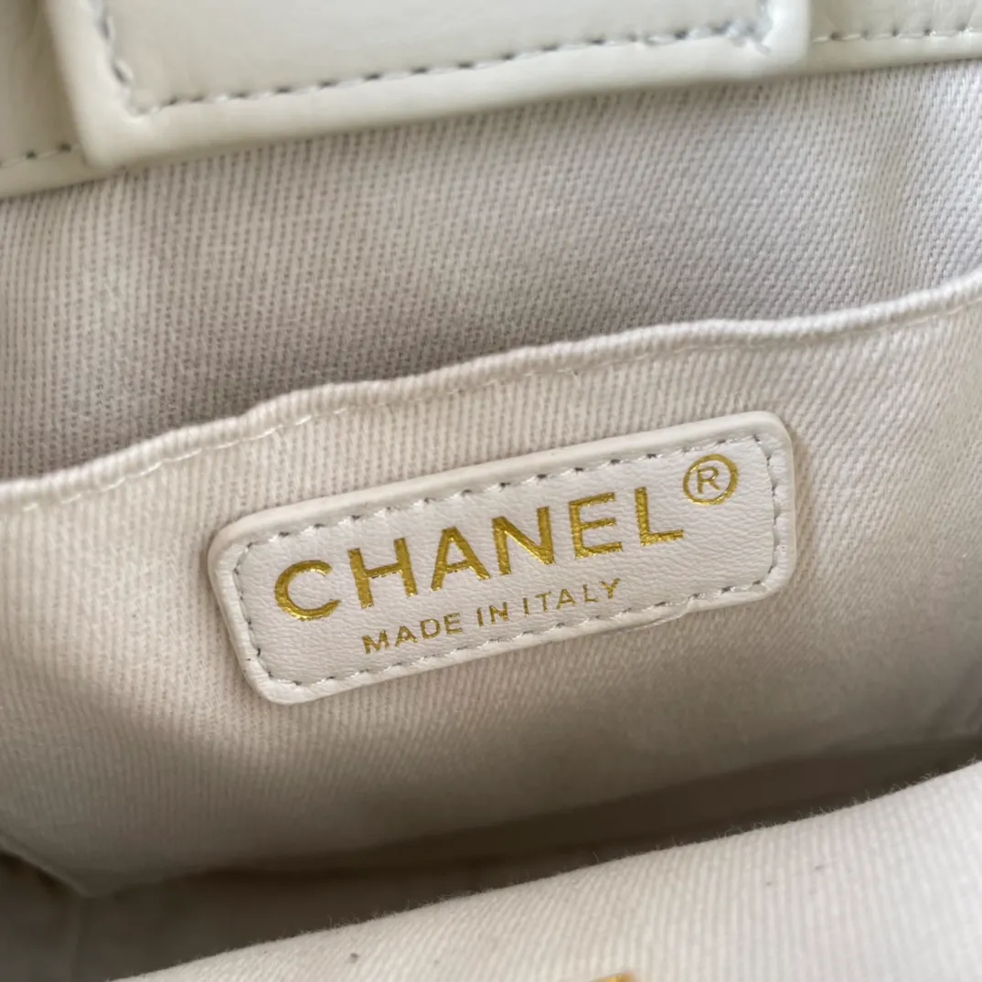 CHANEL Calfskin Quilted CC Hobo Handbag White - Image 10