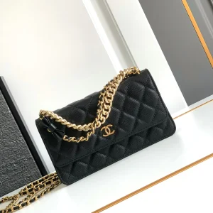 CHANEL Caviar Quilted Chain Link Clutch With Chain Black