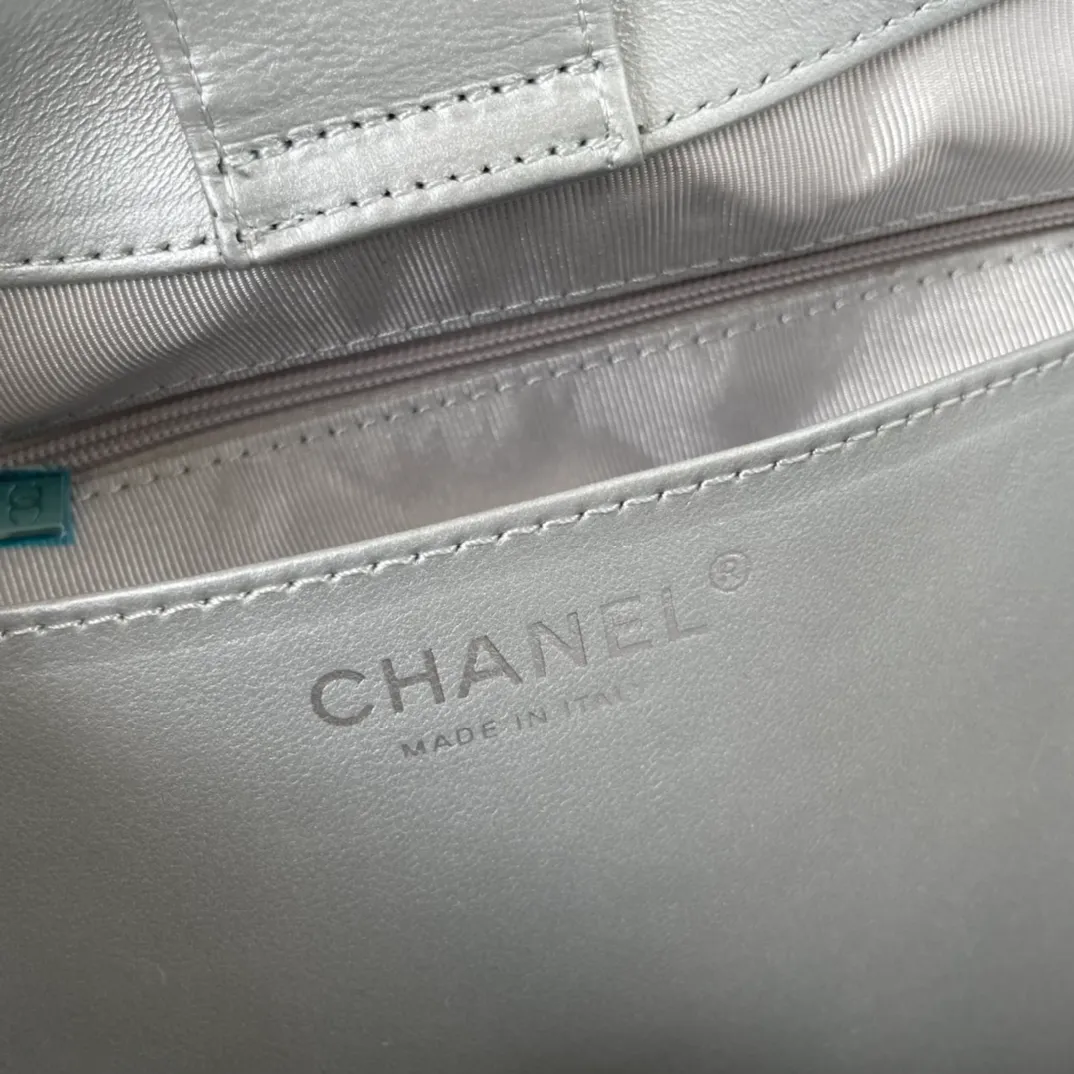 CHANEL Metallic Lambskin Chain Rows Quilted Chain Hobo Silver - Image 10