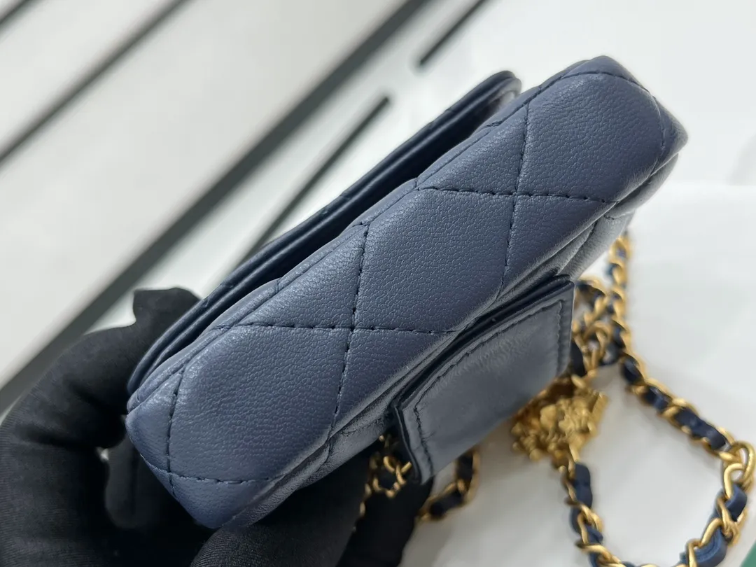 CHANEL Navy Quilted Caviar Twist Your Buttons Coin Purse with Chain Crossbody Bag - Image 4