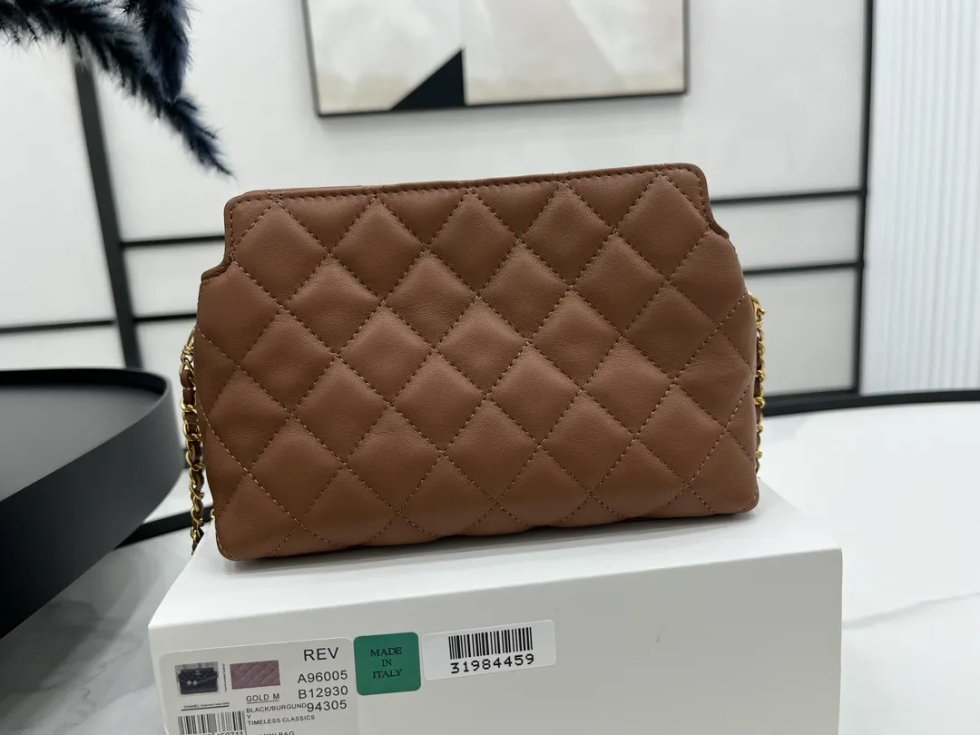 CHANEL Pre-Owned Quilted Lambskin Leo Shoulder Bag - Image 6