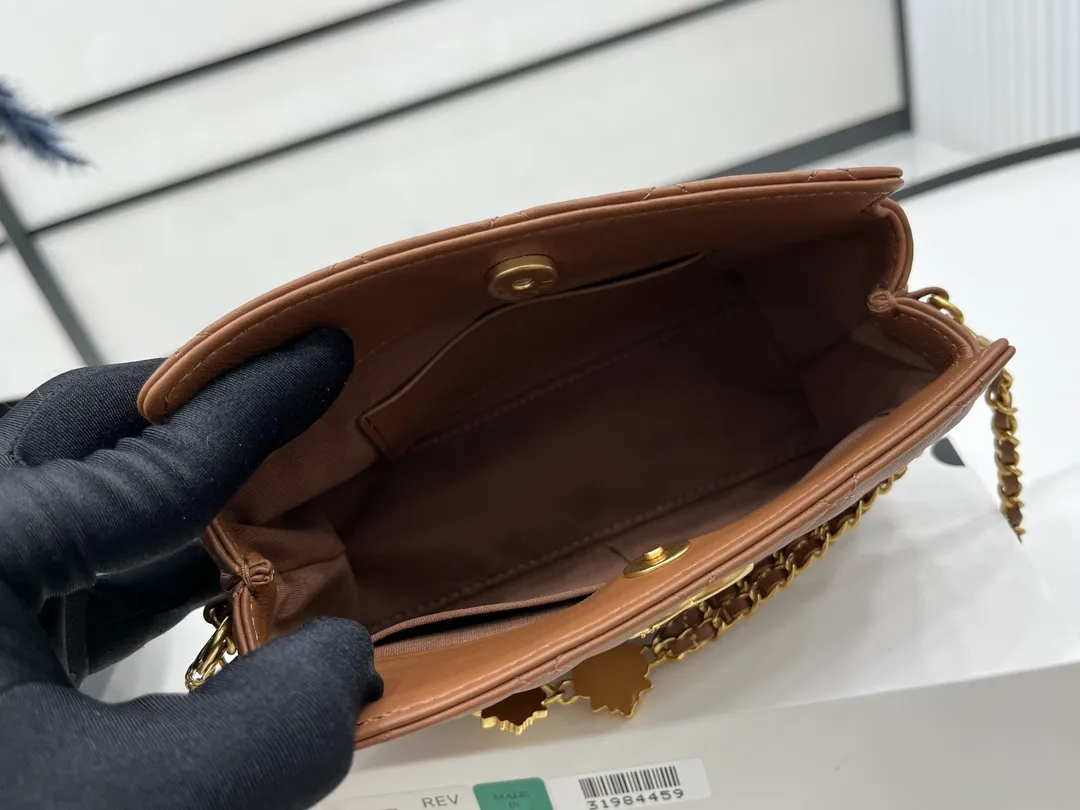 CHANEL Pre-Owned Quilted Lambskin Leo Shoulder Bag - Image 9