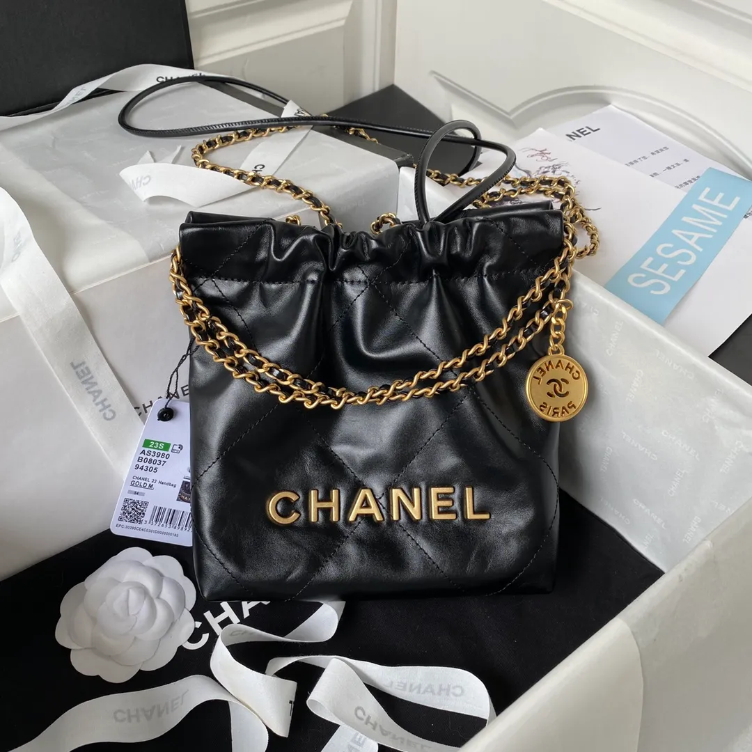 CHANEL Shiny Calfskin Quilted Mini Chanel 22 Black