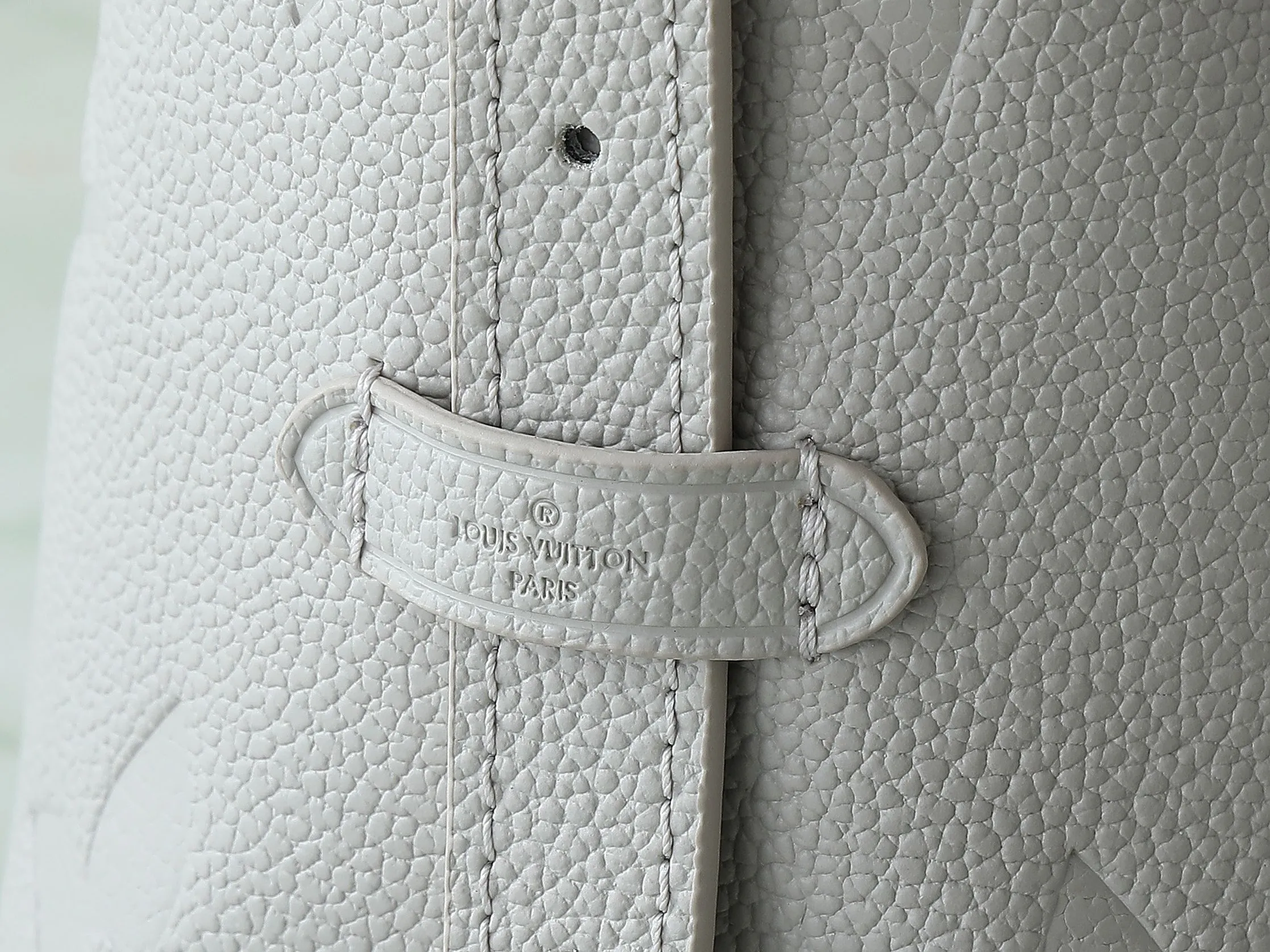 CarryAll MM Monogram Empreinte Leather - Image 10