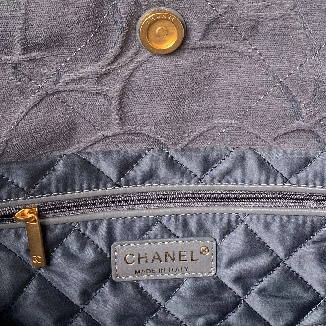 Chanel 22 Chain Denim Medium - Image 10
