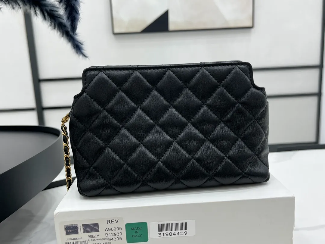 Chanel 23A Black and Gold Lion Emblem Chain Bag - Image 6