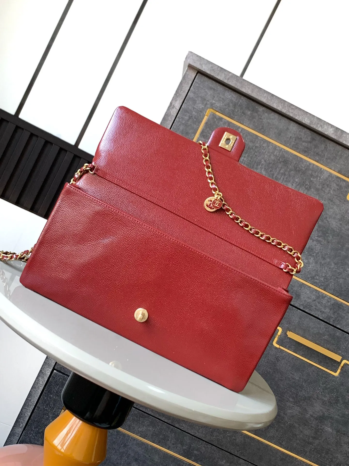 Chanel 24K Burgundy Caviar Flap Bag with Matte Gold Hardware - Image 4