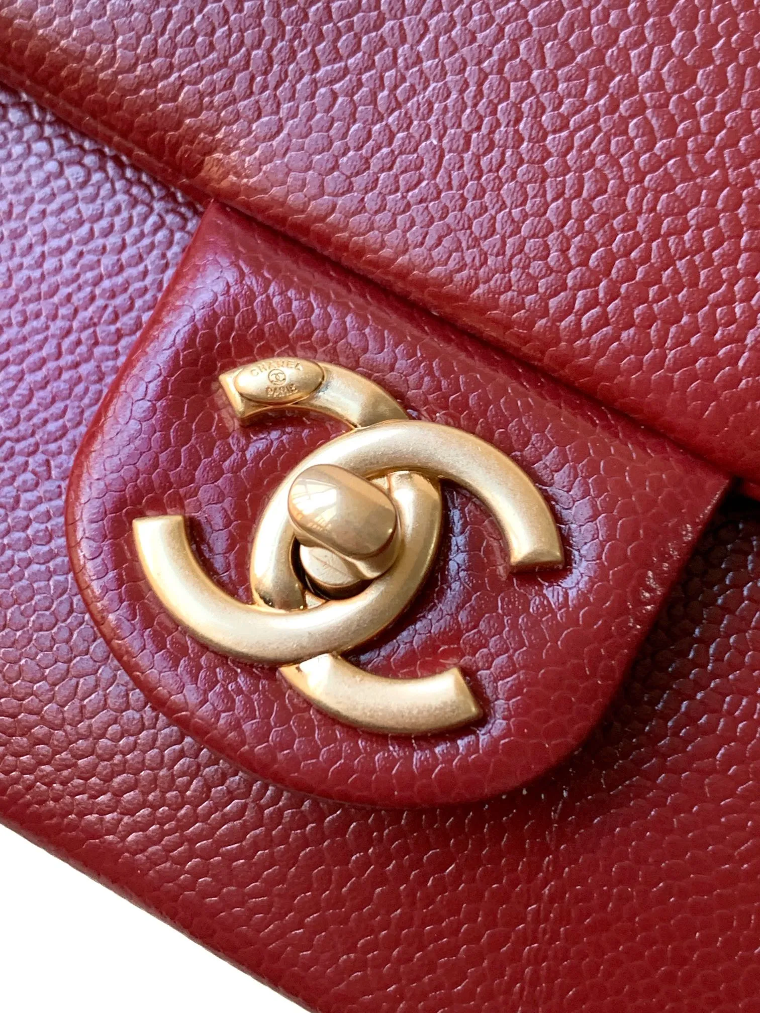 Chanel 24K Burgundy Caviar Flap Bag with Matte Gold Hardware - Image 6