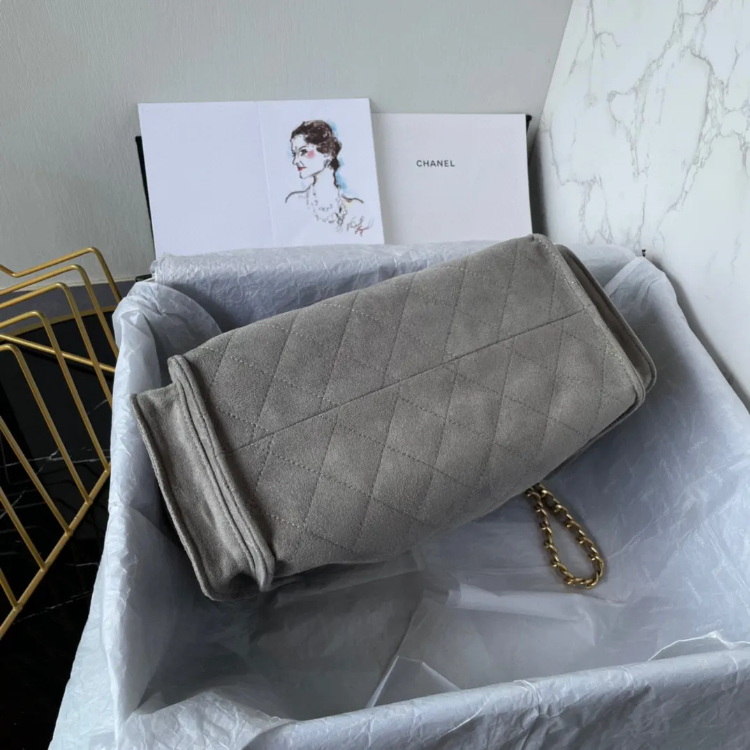 Chanel 25 Hobo Small suede Grey Gold Hardware - Image 6