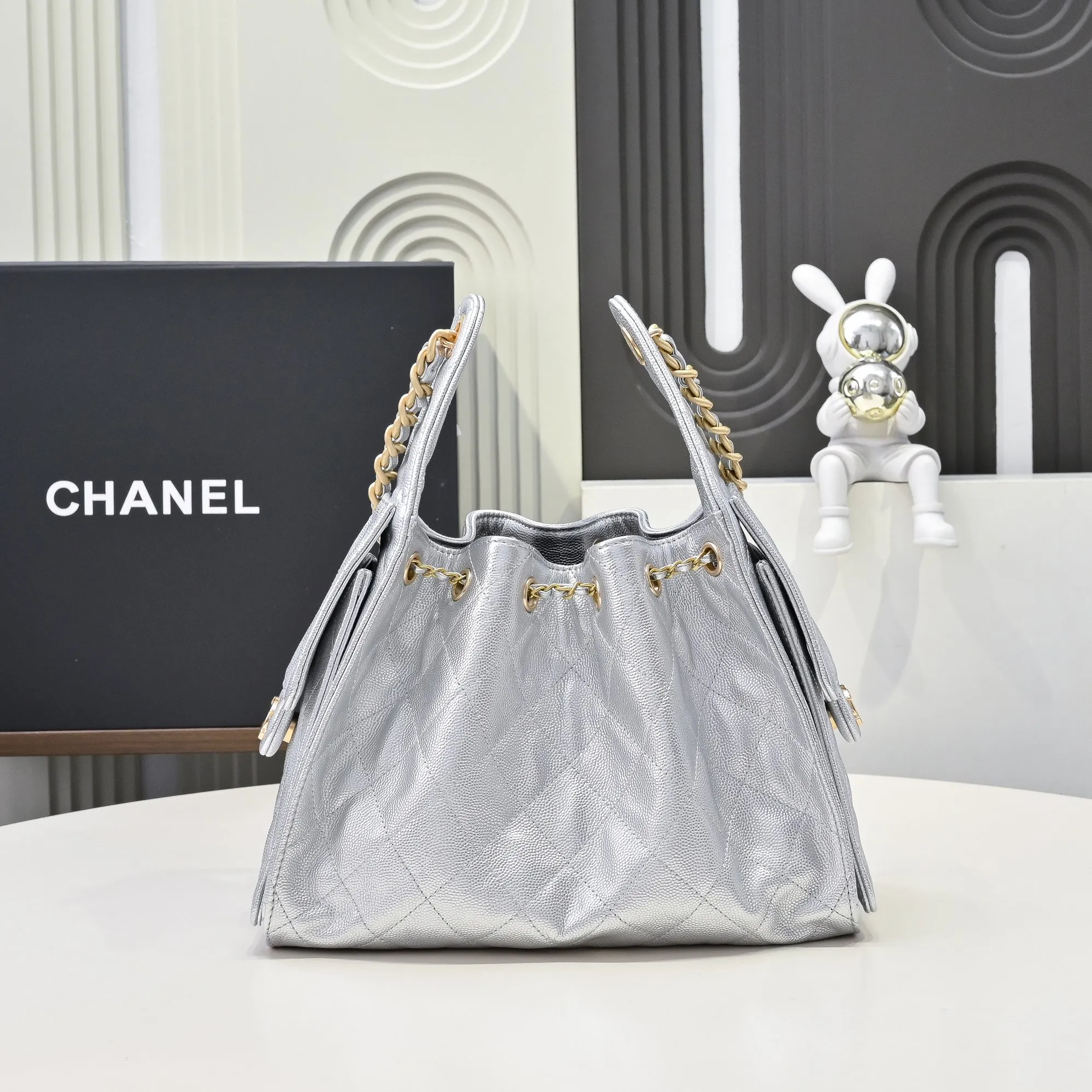 Chanel 25 Small Handbag - Image 3