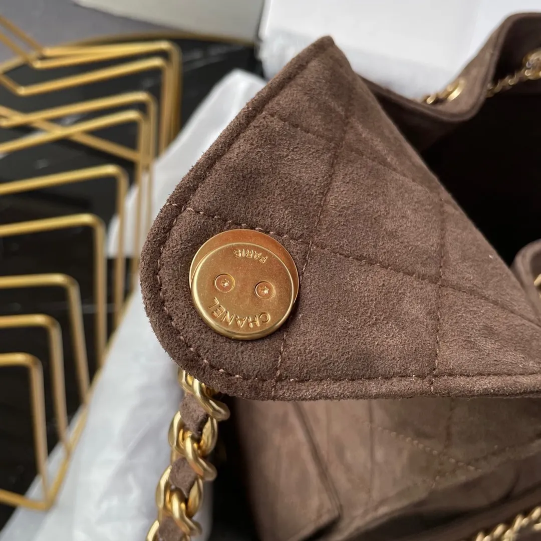 Chanel 25C Small Maxi Pockets Hobo Bag - Image 2