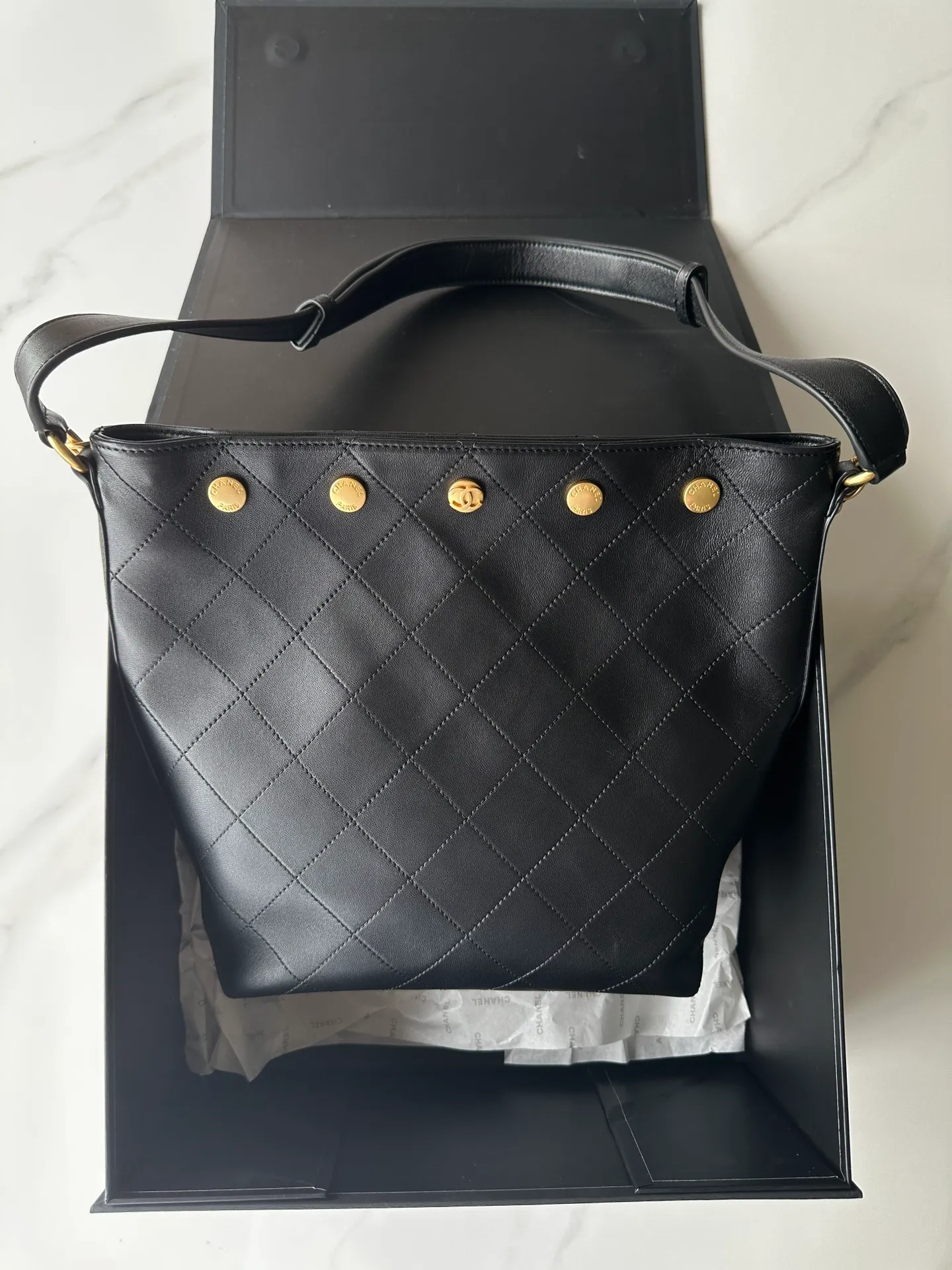 Chanel 25P Large Bucket Bag in Black Calfskin - Image 5