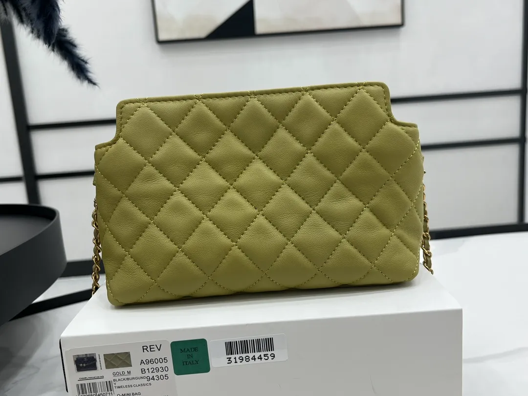 Chanel Black Hobo Bag GHW - Image 5