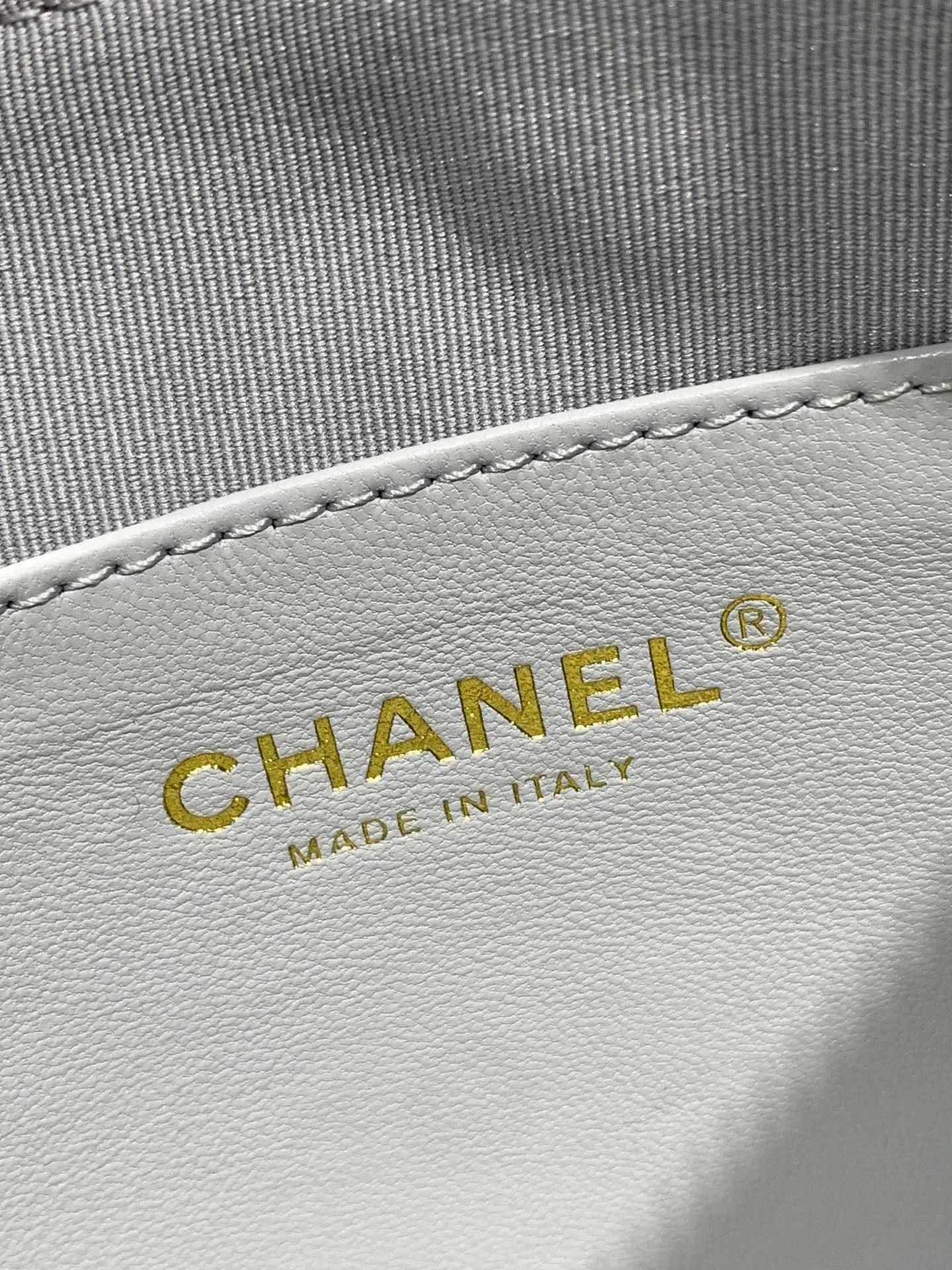 Chanel CC Chain Around Hobo Quilted Lambskin Gray - Image 10