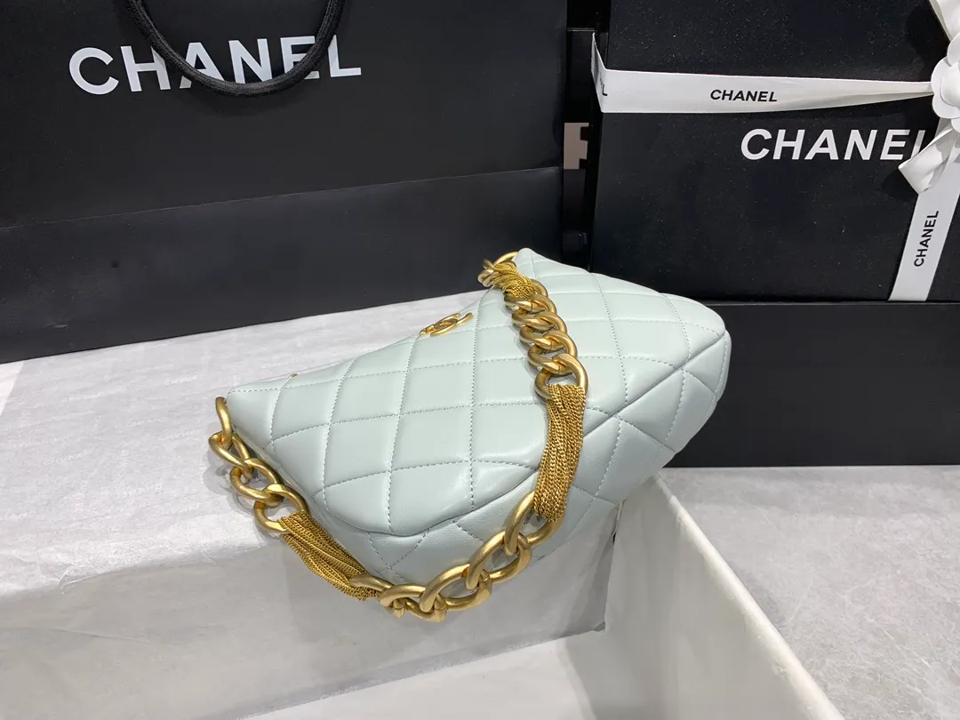 Chanel CC Chain Around Hobo Quilted Lambskin Gray - Image 4
