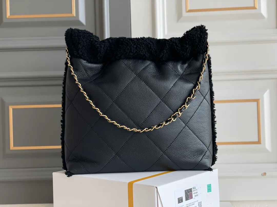 Chanel Chanel 22 Large Shearing Aged Lambskin Chain Shoulder Bag Black Gold Meta - Image 4