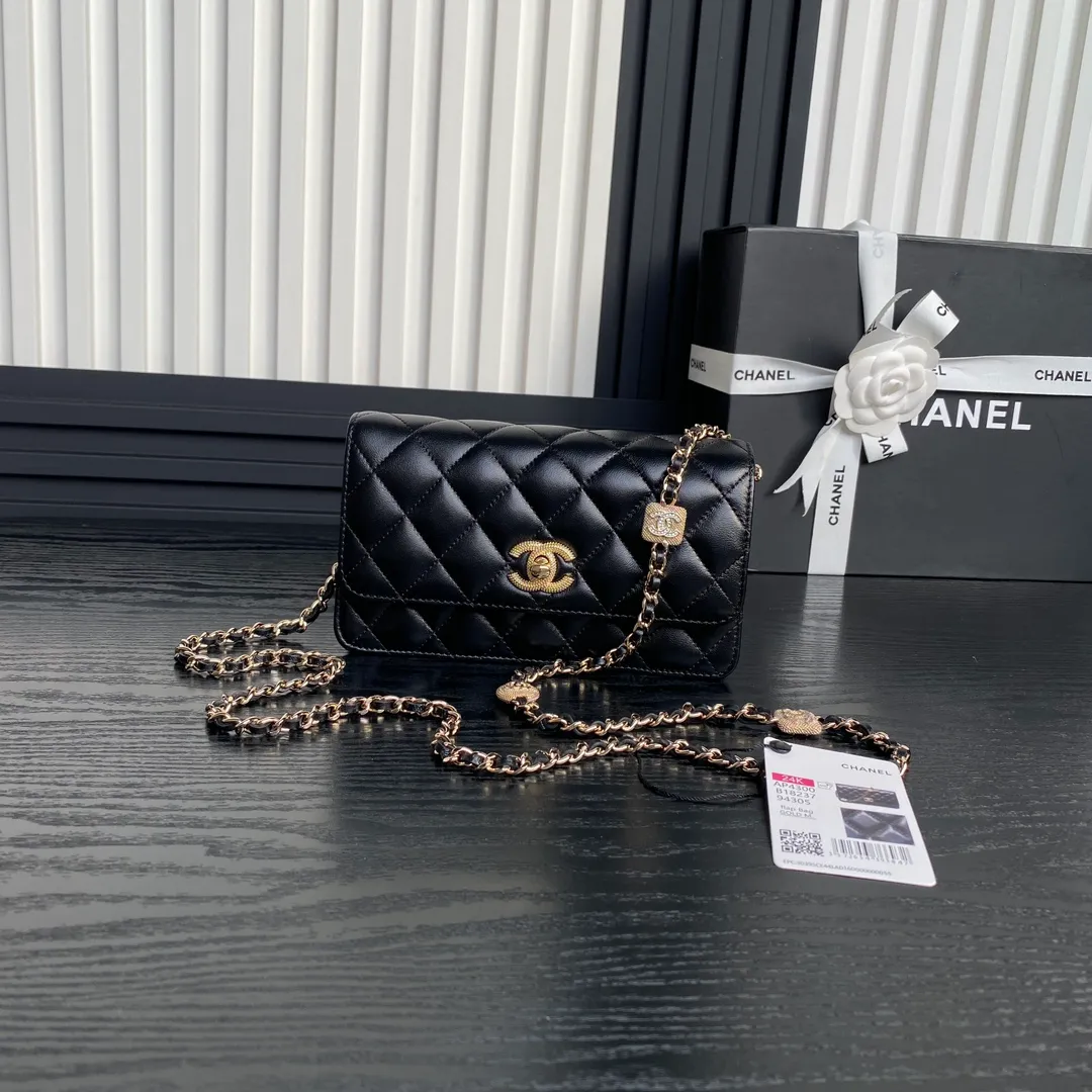 Chanel Clutch with Chain Lambskin