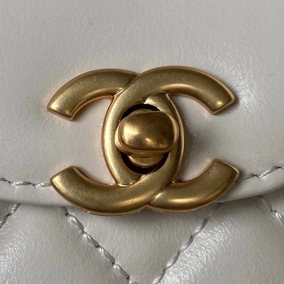 Chanel Kelly Mini Bag - Image 4