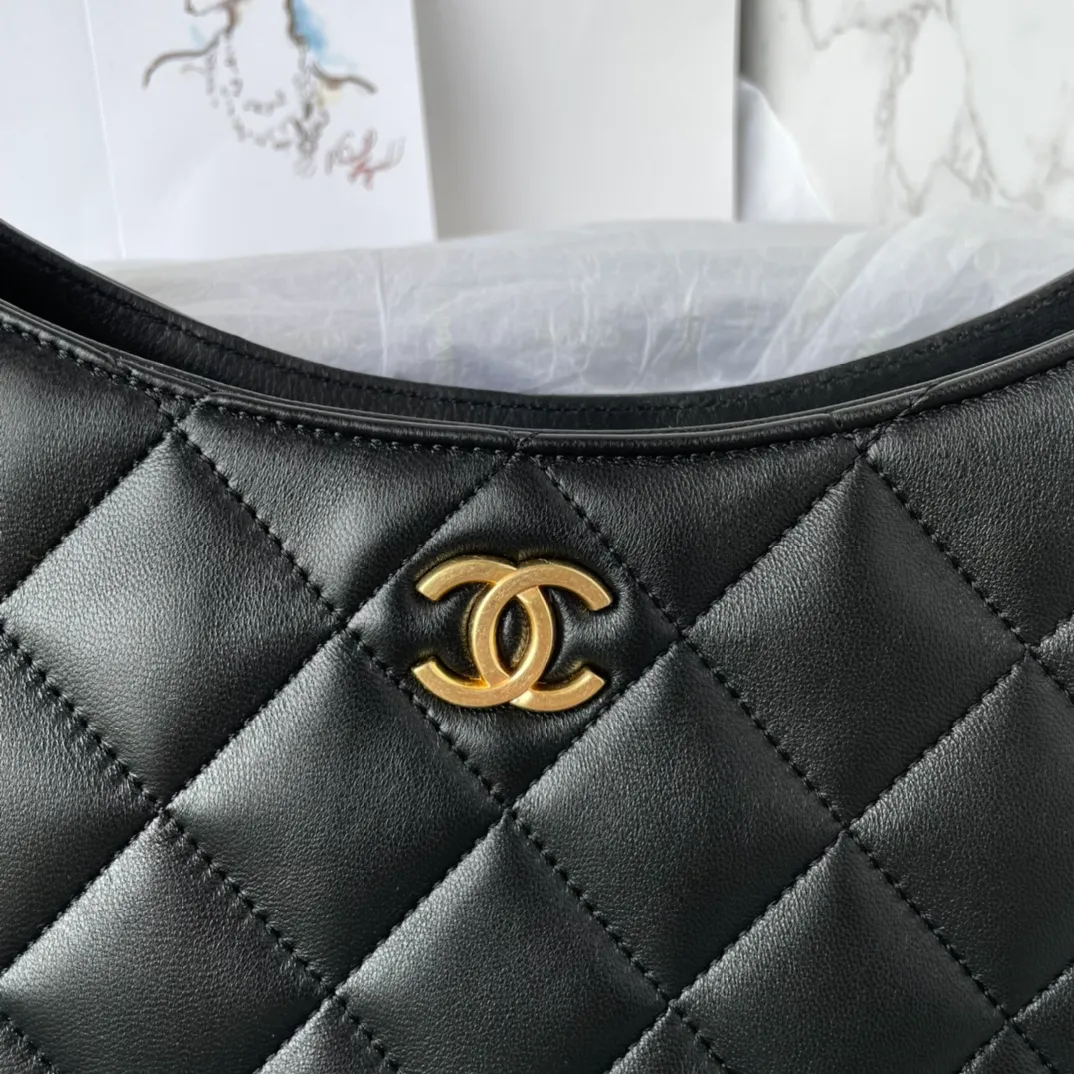 Chanel Quilted C MM Bag - Image 4