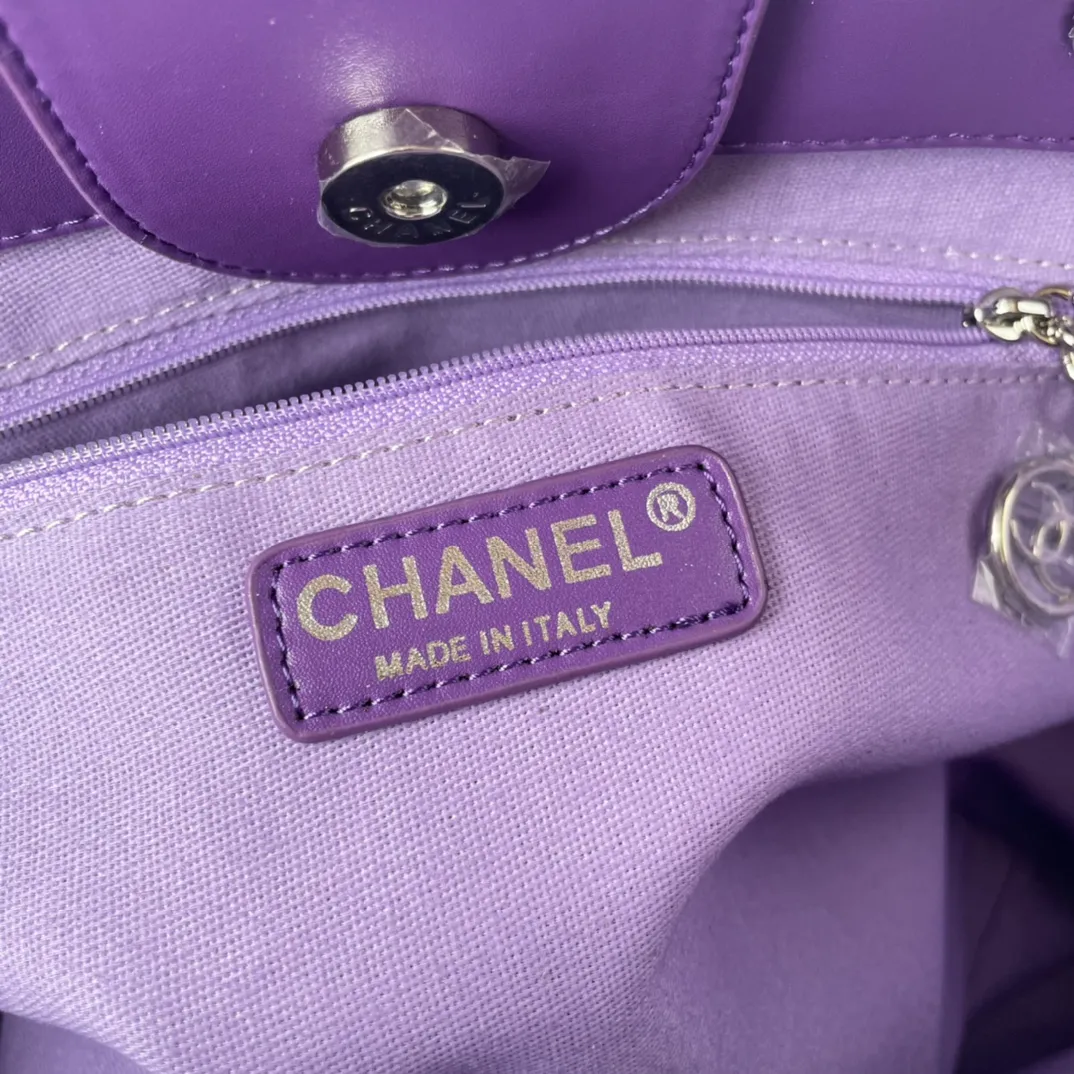 Chanel Small Ombre Deauville Tote - Image 2