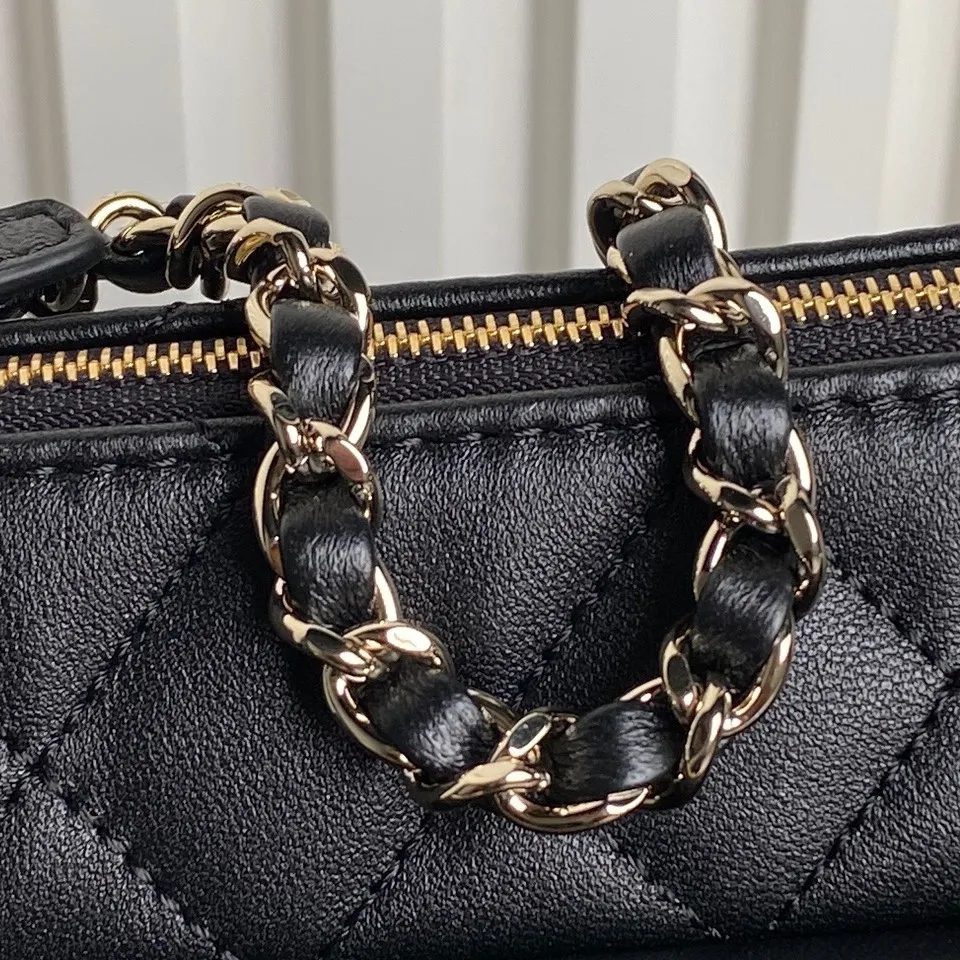 Chanel Timeless Classic Clutch With Chain - Image 7