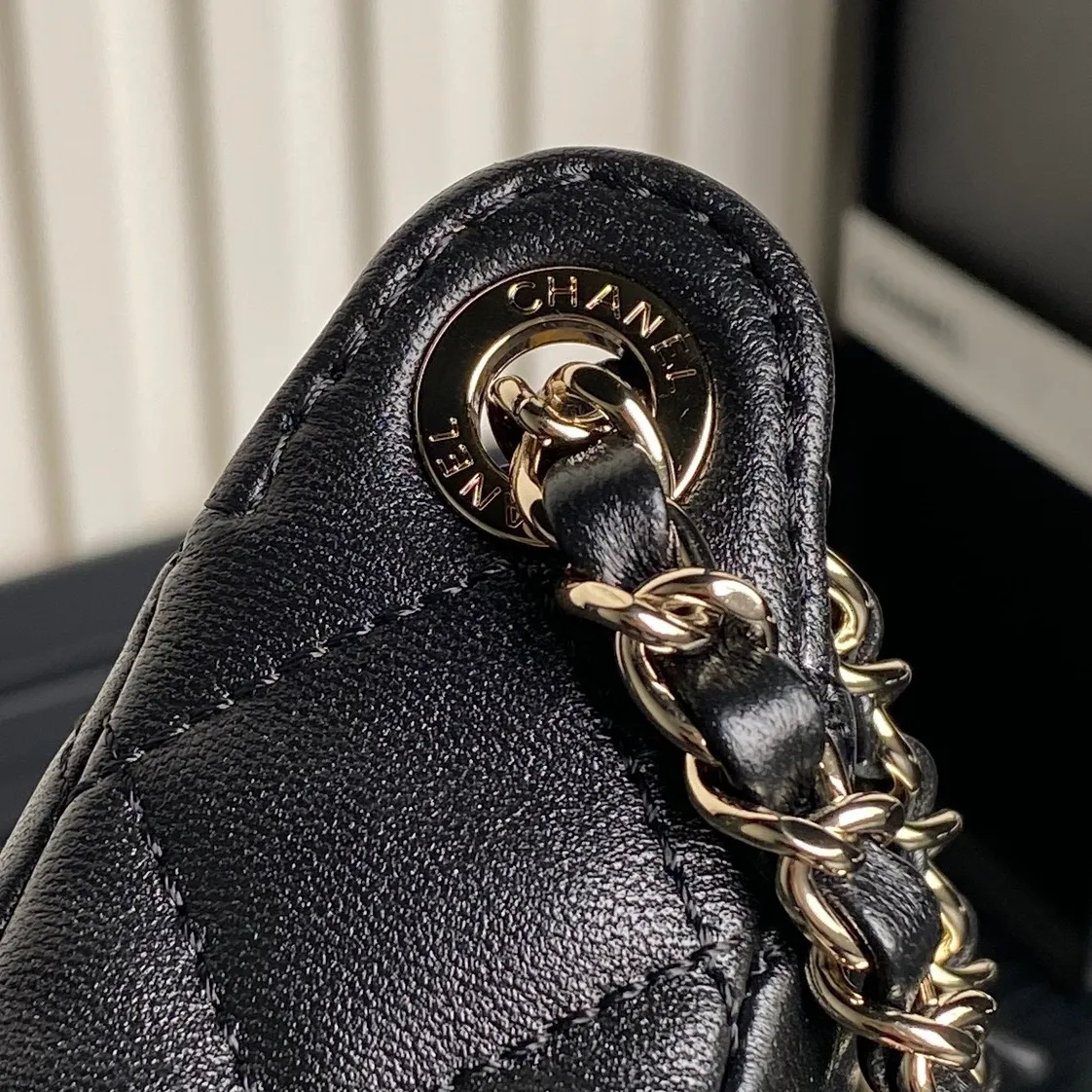 Chanel Timeless Classic Clutch With Chain - Image 8
