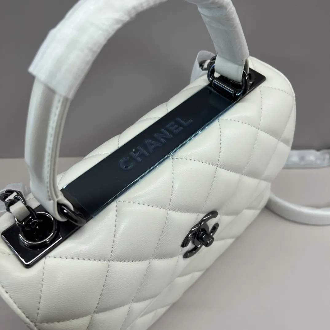 Chanel Trendy CC Medium - Image 7
