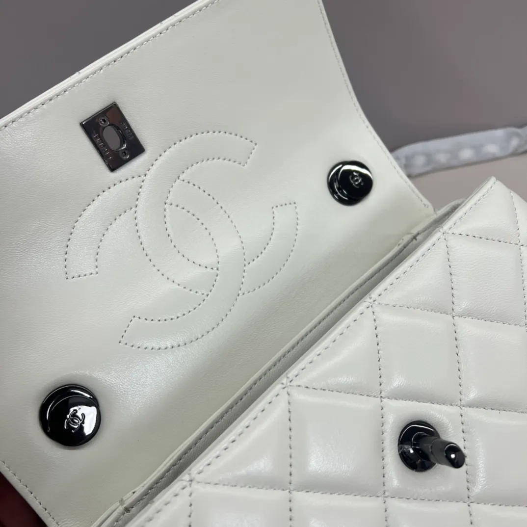 Chanel Trendy CC Medium - Image 9
