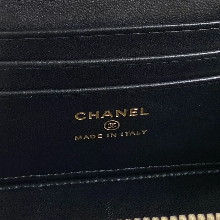 Chanel Vanity Case Black - Image 3